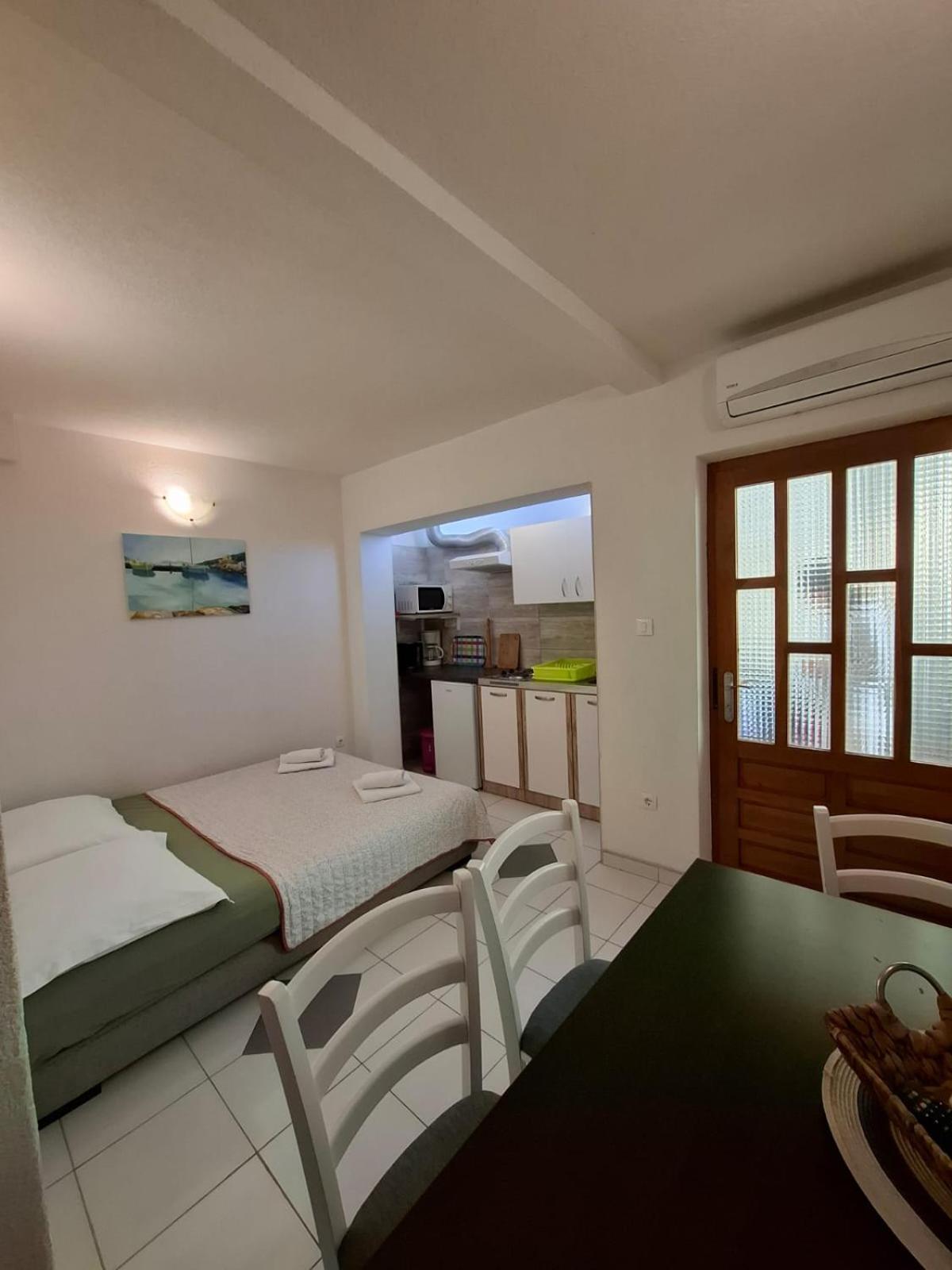 Apartmani Luka Baška Voda Εξωτερικό φωτογραφία