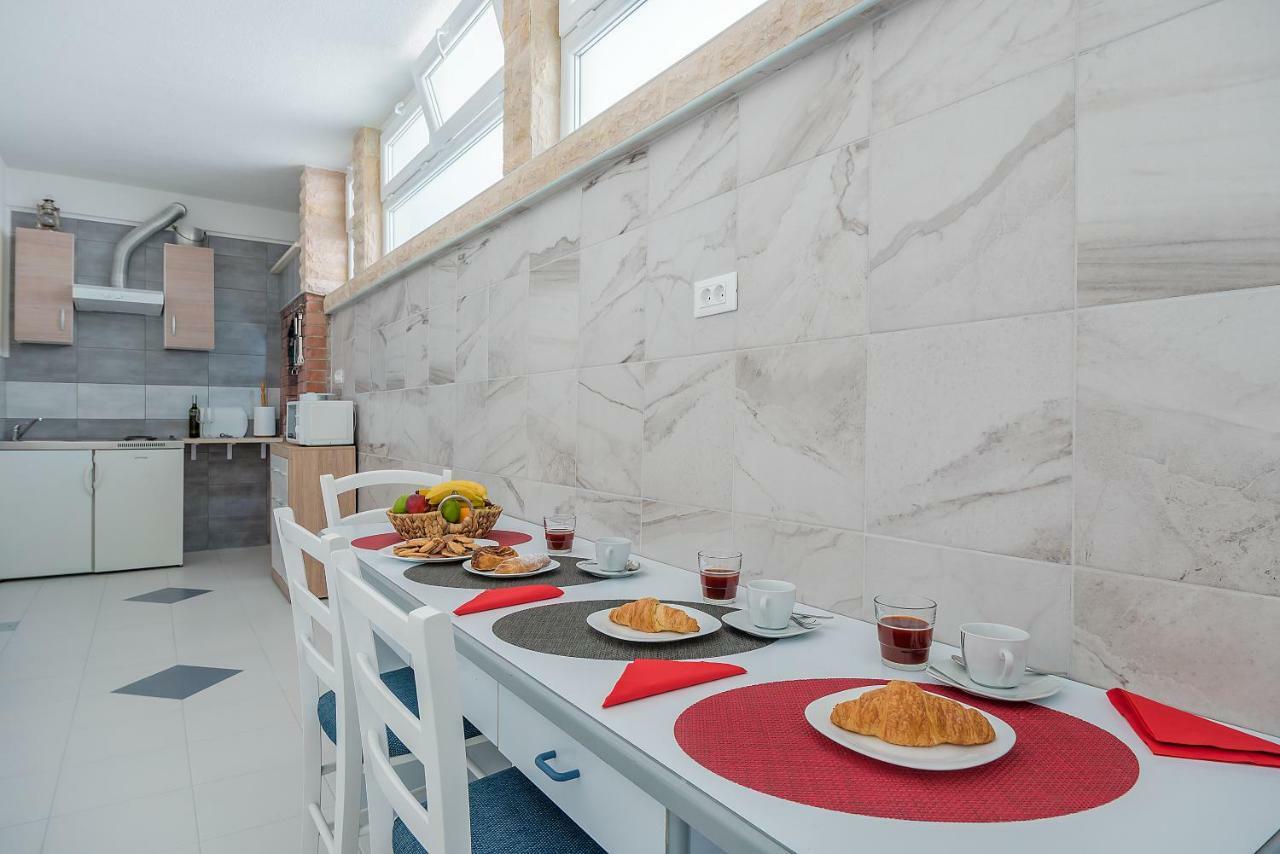 Apartmani Luka Baška Voda Εξωτερικό φωτογραφία
