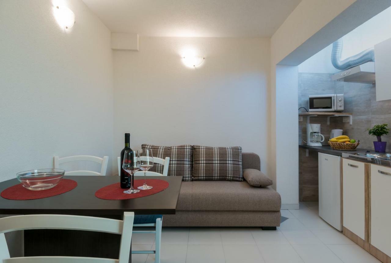 Apartmani Luka Baška Voda Εξωτερικό φωτογραφία